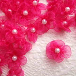 Roosjes organza pareltje