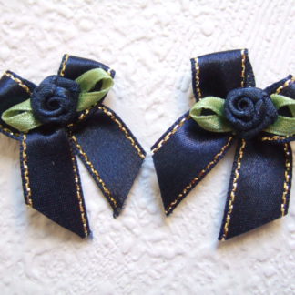 Strikjes satijn roosje