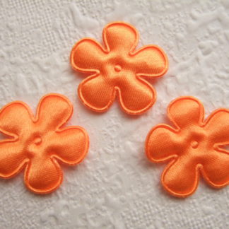 Applicatie bloemetjes satijn