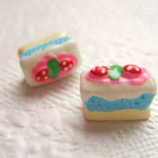 Feestelijke tompouce taartjes flatback ~ 18 mm ~ Blauw